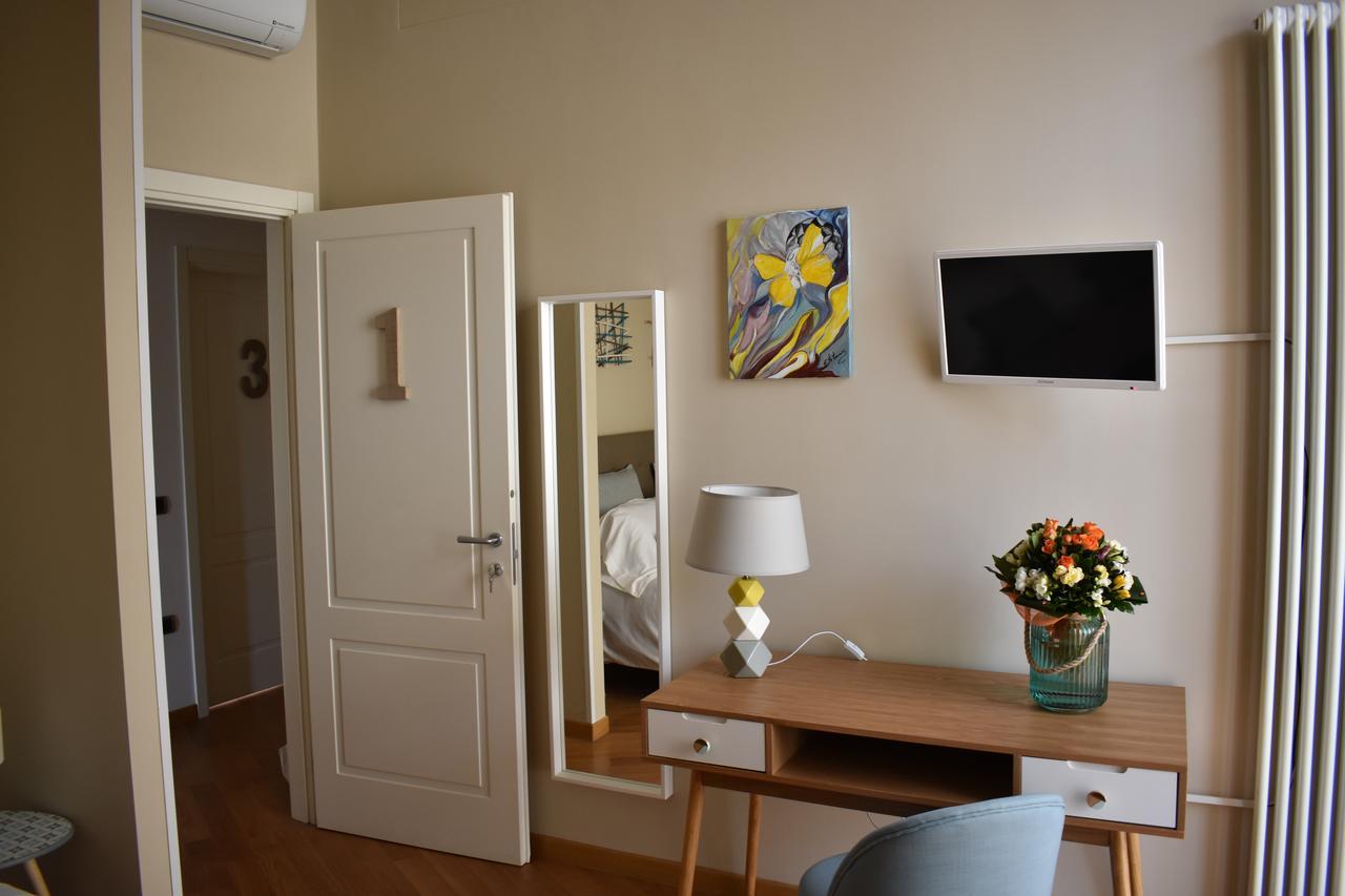 I Vicere B&B Deluxe Napoli Bagian luar foto