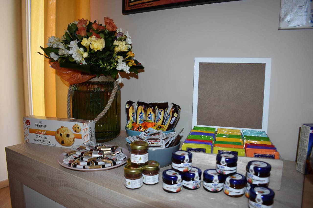 I Vicere B&B Deluxe Napoli Bagian luar foto