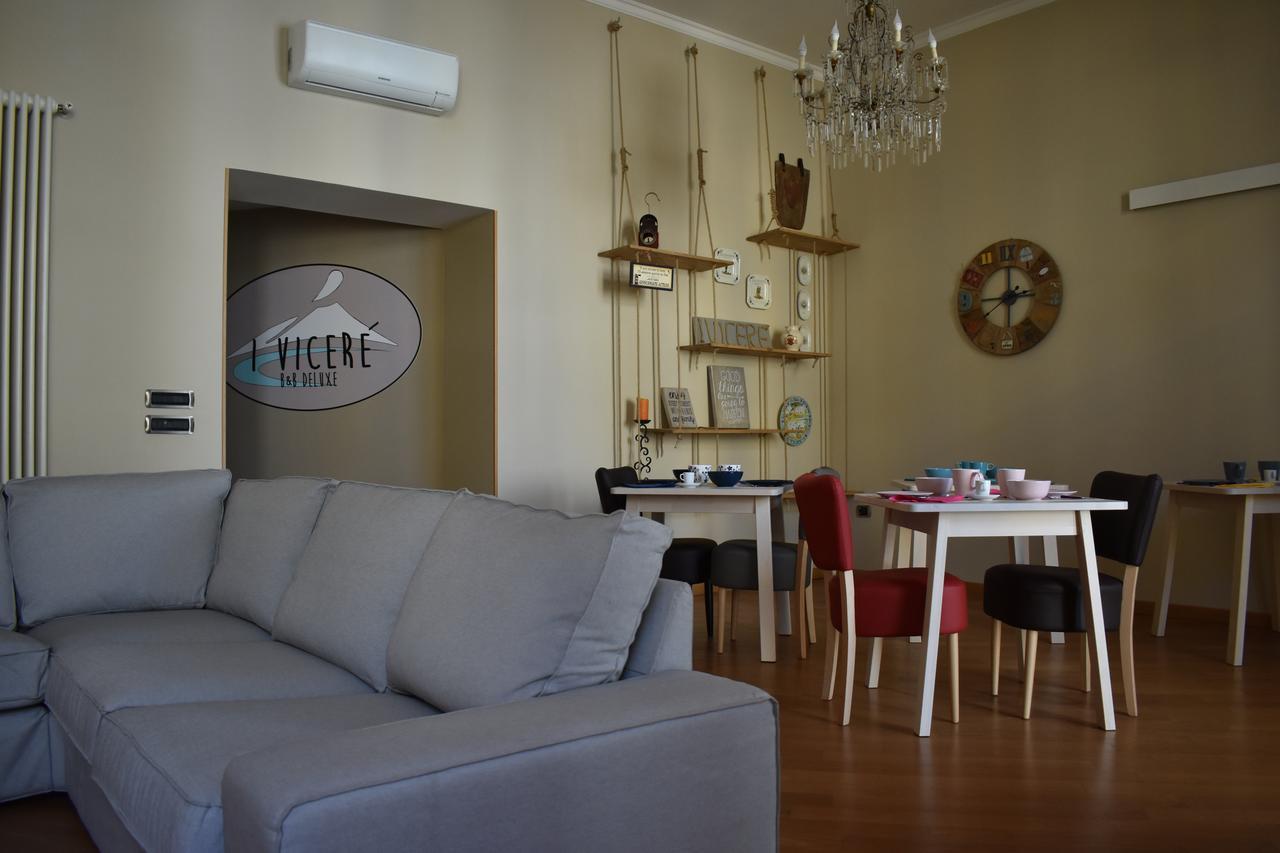I Vicere B&B Deluxe Napoli Bagian luar foto
