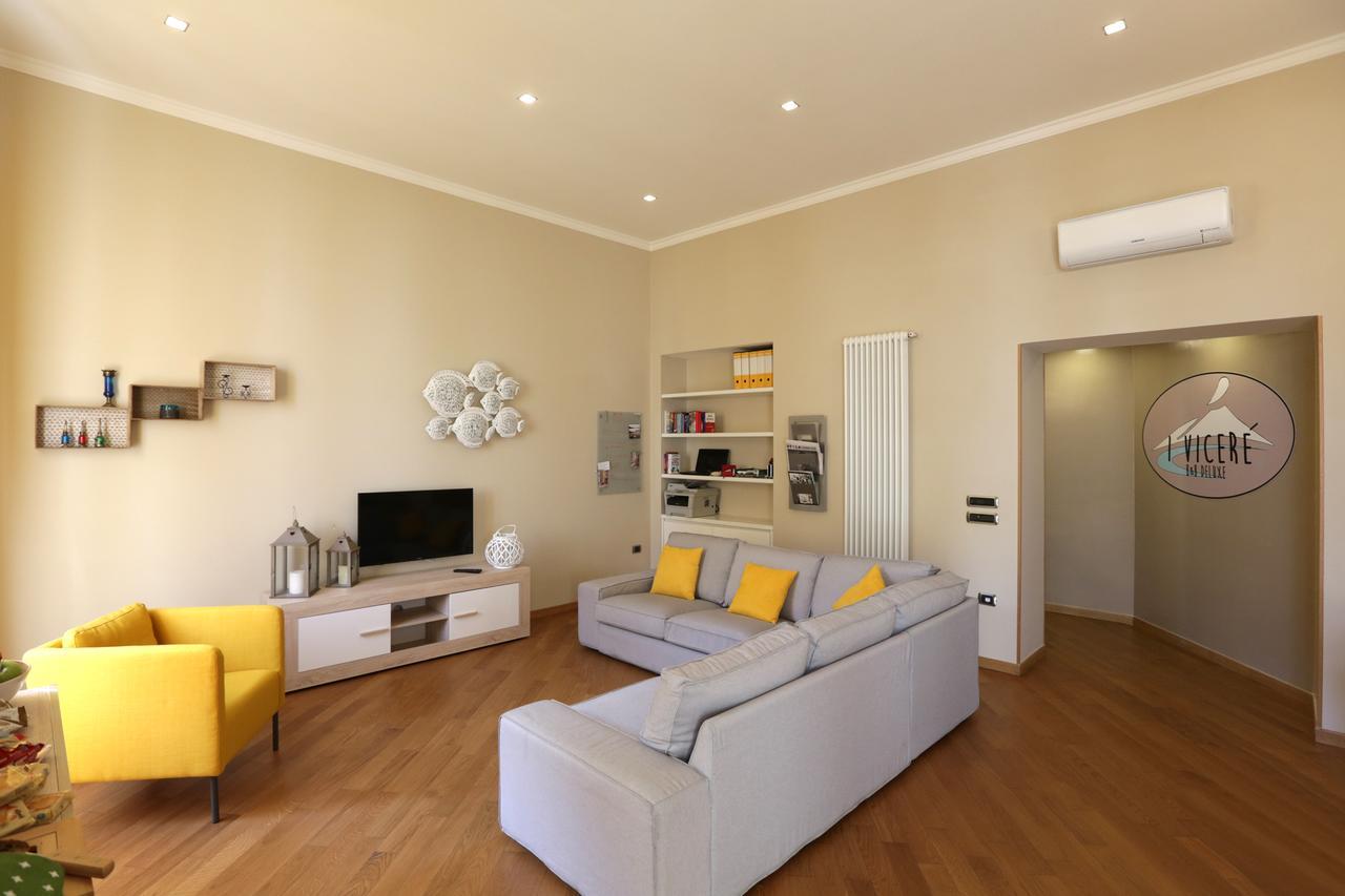 I Vicere B&B Deluxe Napoli Bagian luar foto